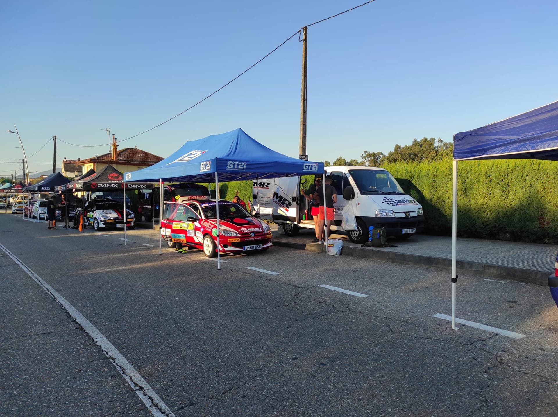 Asistencia para coches de competición en A Pobra do Caramiñal